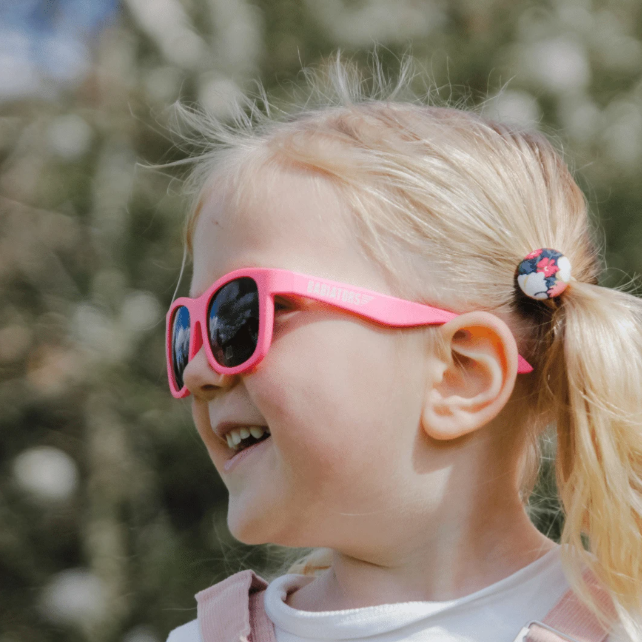 Navigator Sunglasses Think Pink